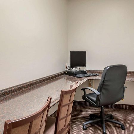 Quality Inn & Suites South-Obetz מראה חיצוני תמונה