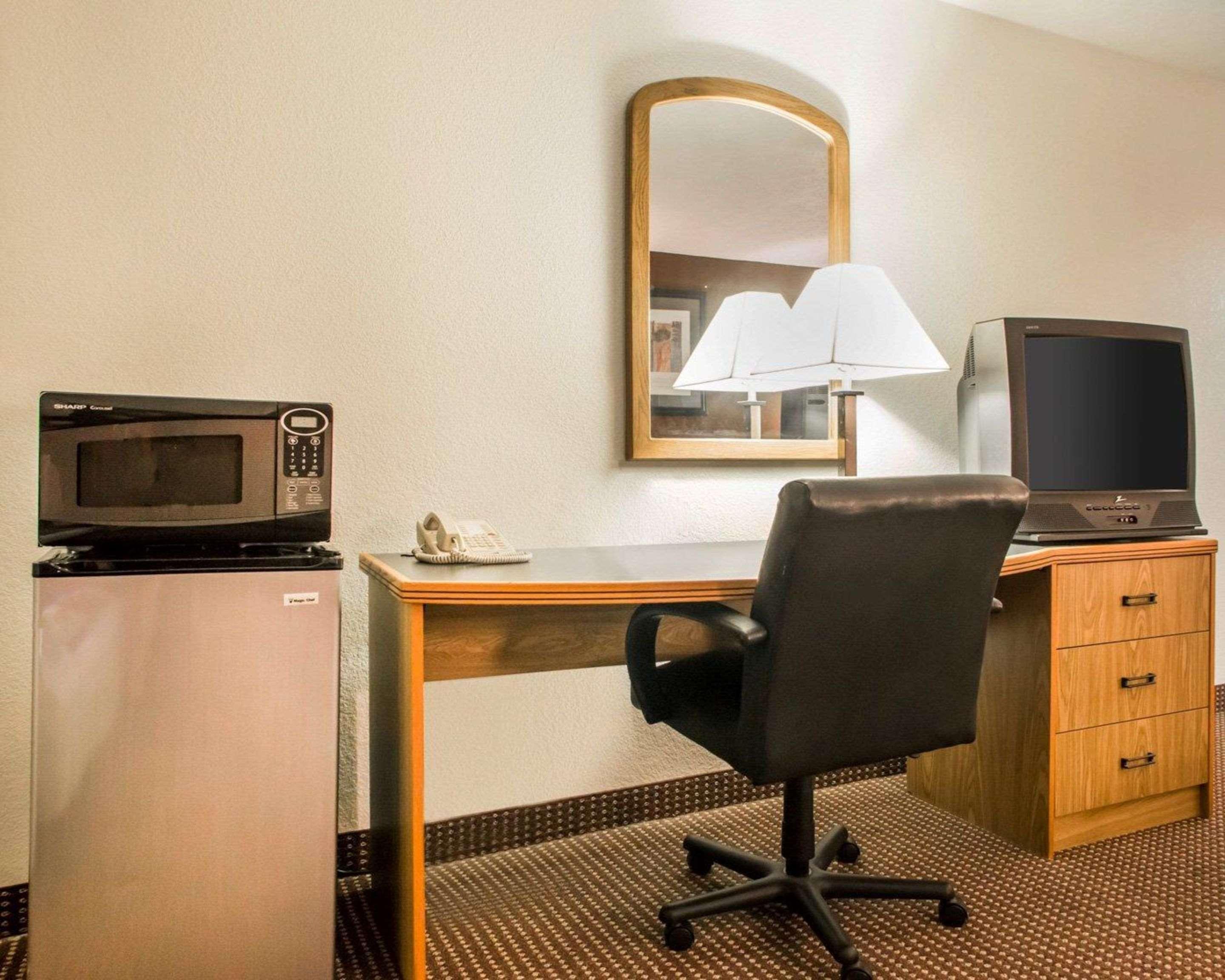 Quality Inn & Suites South-Obetz מראה חיצוני תמונה