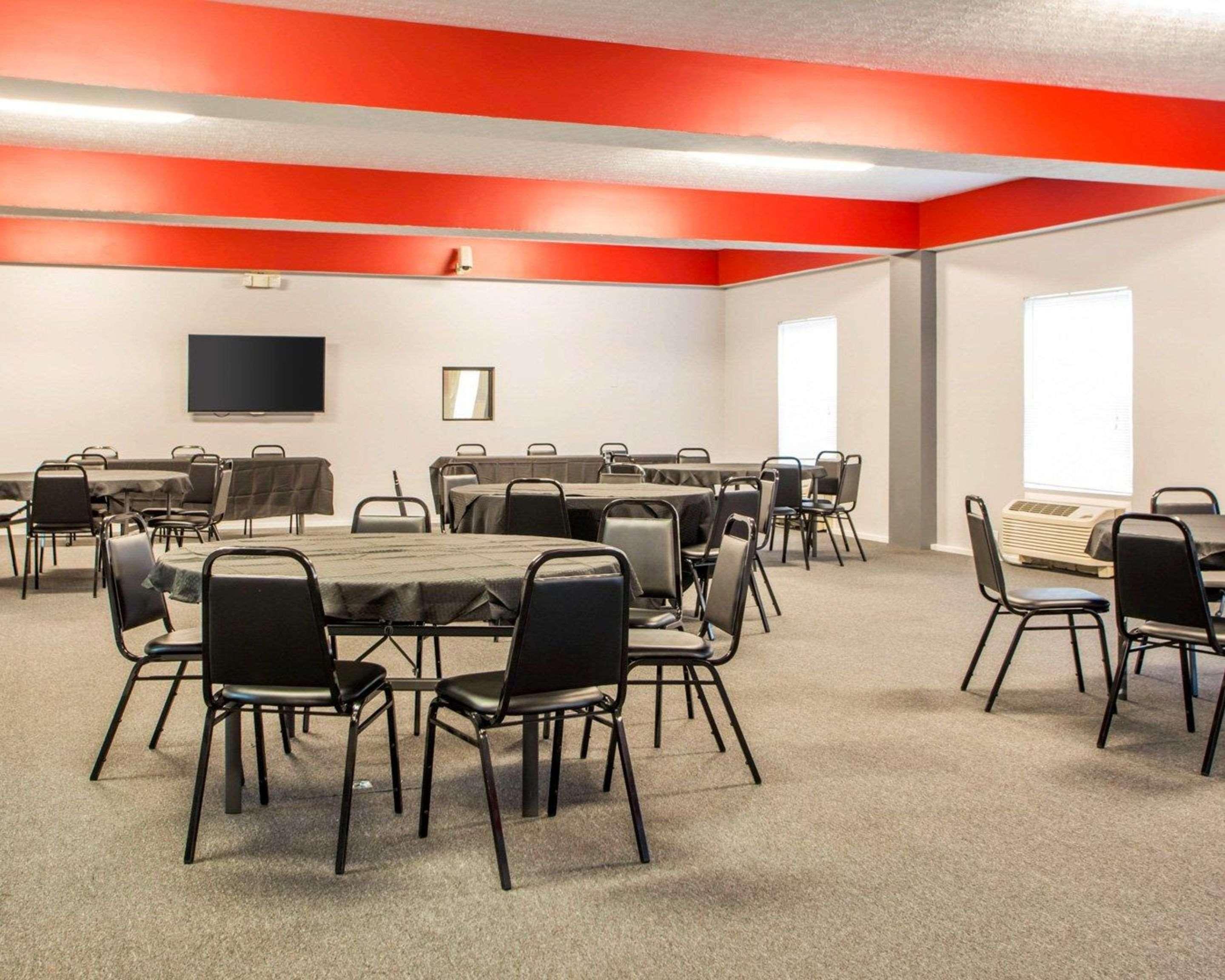 Quality Inn & Suites South-Obetz מראה חיצוני תמונה