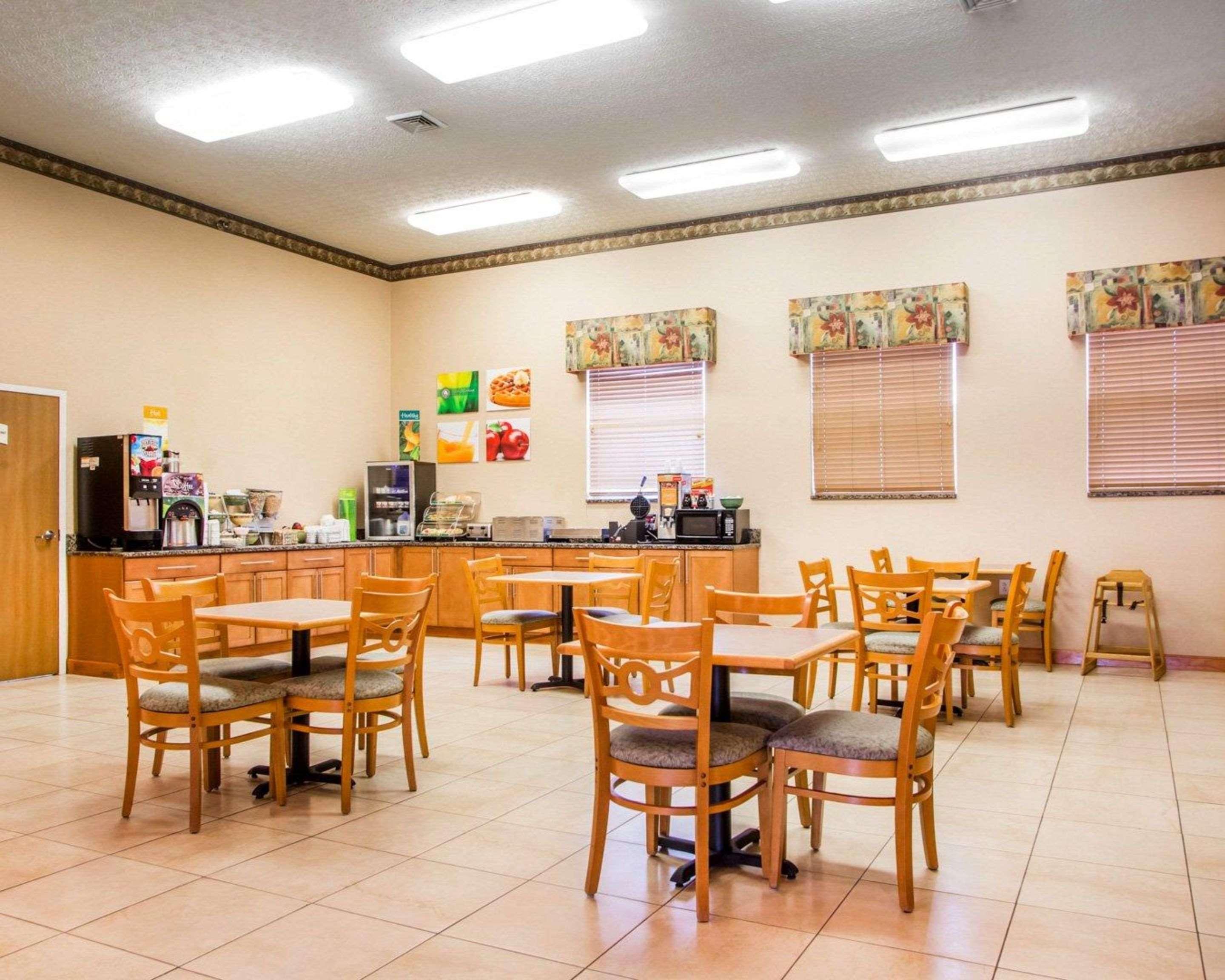 Quality Inn & Suites South-Obetz מראה חיצוני תמונה