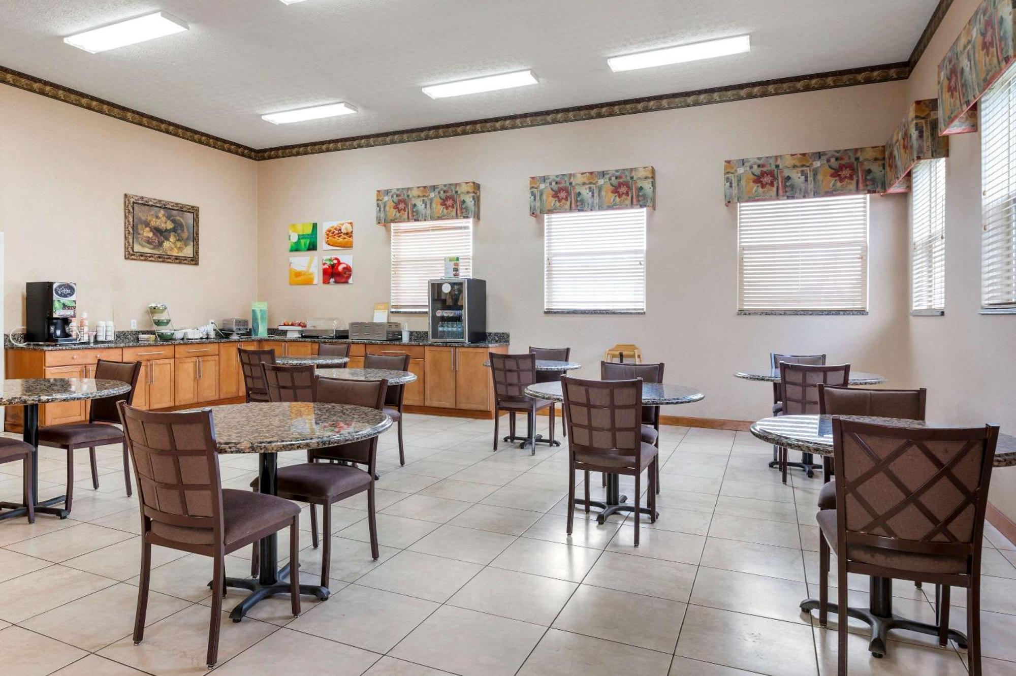 Quality Inn & Suites South-Obetz מראה חיצוני תמונה