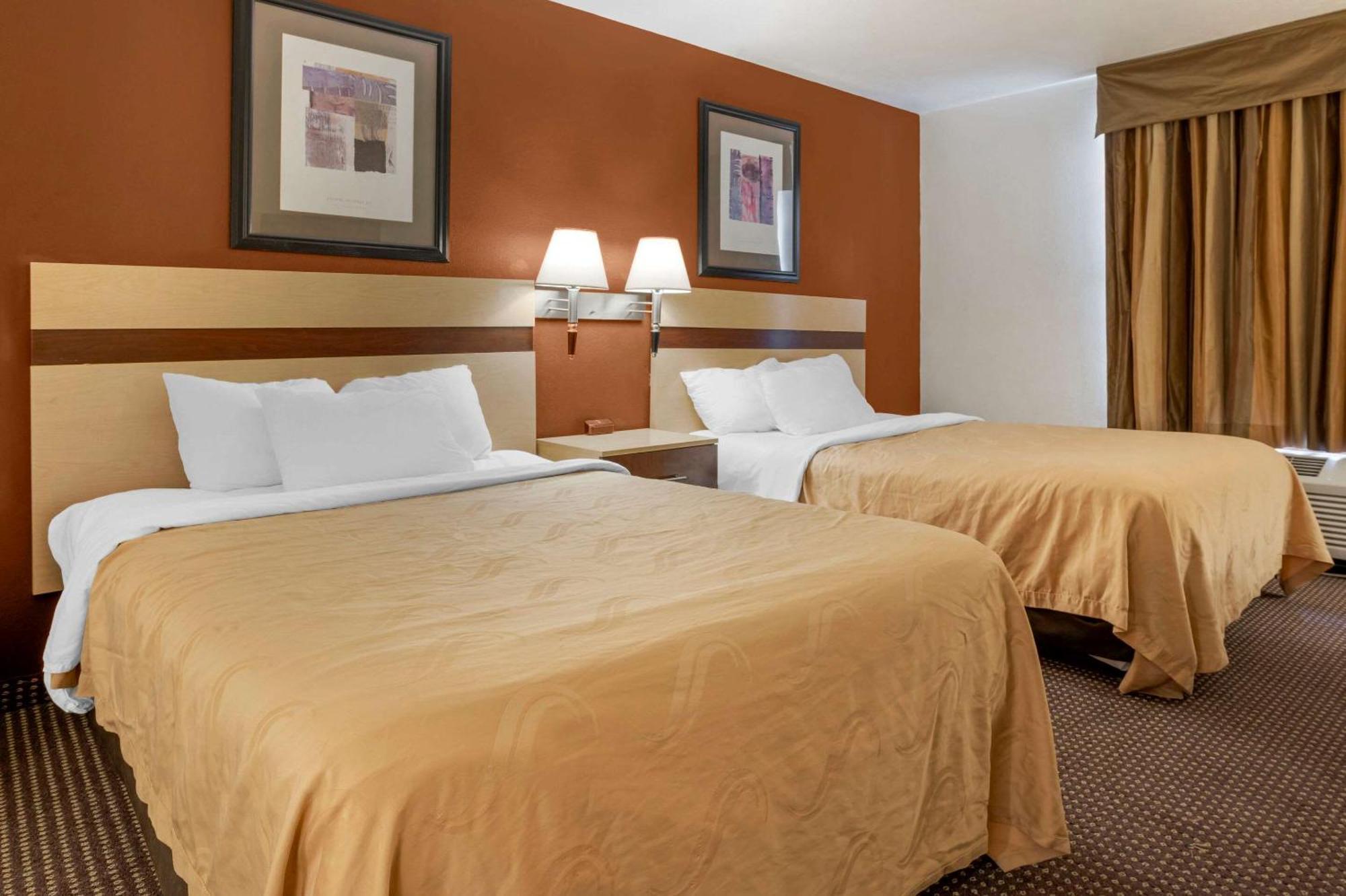 Quality Inn & Suites South-Obetz מראה חיצוני תמונה