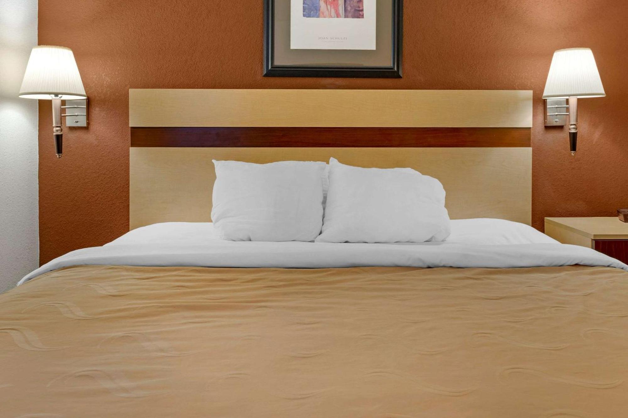Quality Inn & Suites South-Obetz מראה חיצוני תמונה