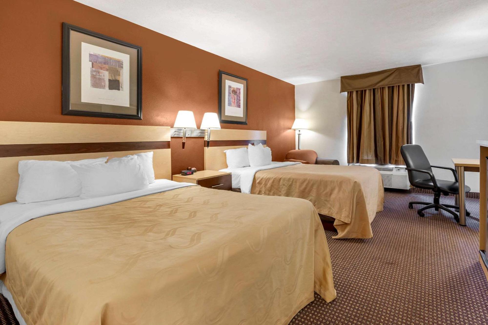 Quality Inn & Suites South-Obetz מראה חיצוני תמונה