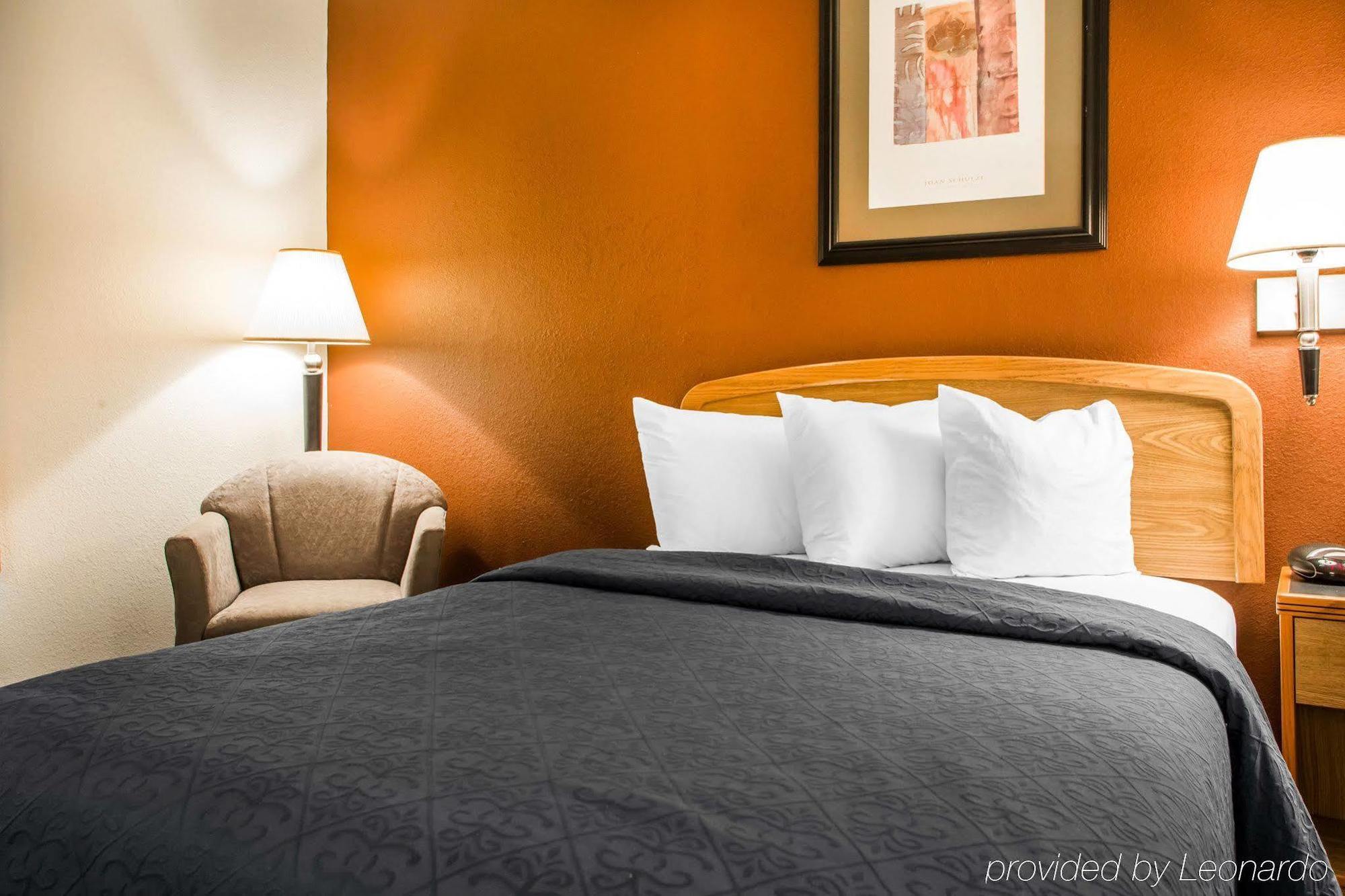 Quality Inn & Suites South-Obetz מראה חיצוני תמונה