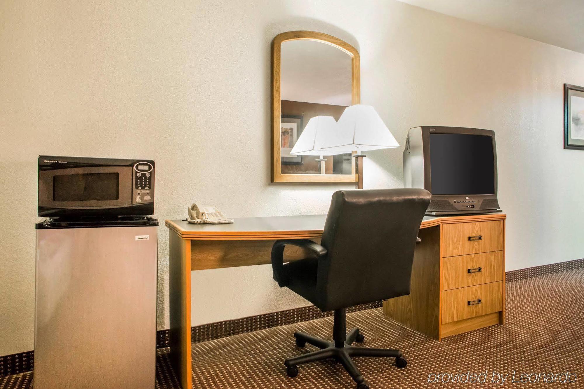 Quality Inn & Suites South-Obetz מראה חיצוני תמונה